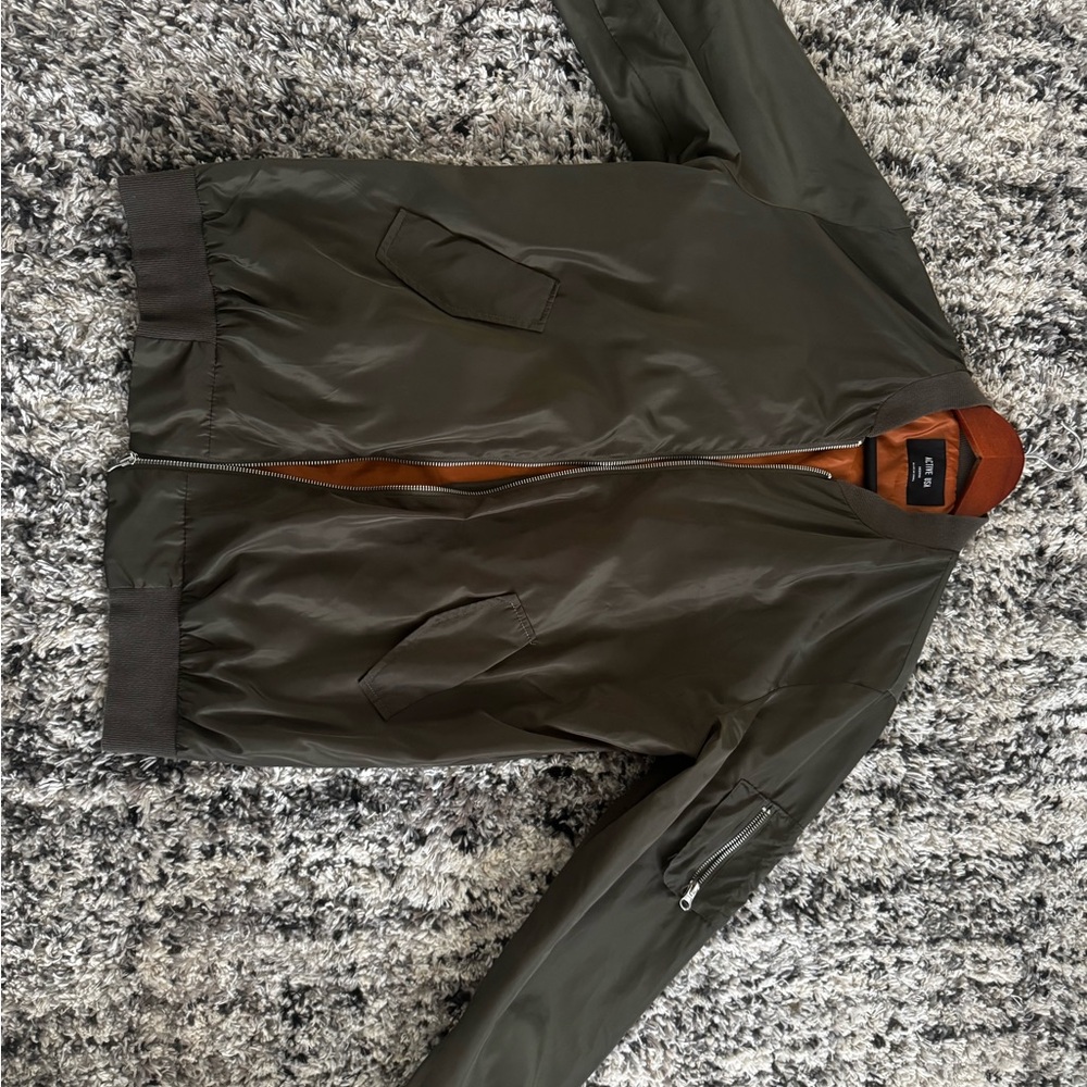 Men’s Bomber Jacket – Olive Green – Size M – Great Condition